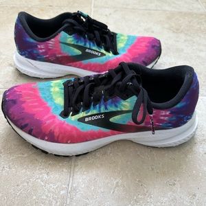 Women’s Brooks Launch 7 Tie Dye size 8.5